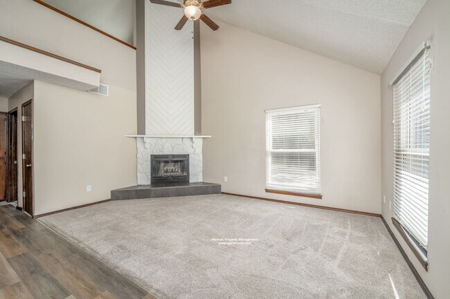 Building Photo - Four Bedroom Two Bathroom House Near Pawne...