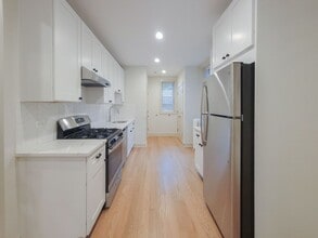 Building Photo - 1919 W Winona St