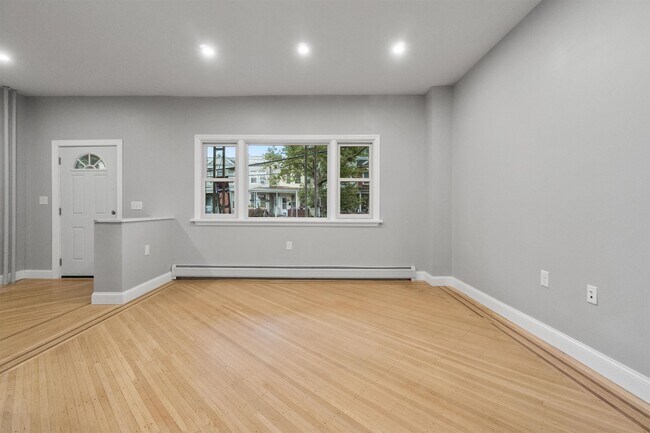Building Photo - 45-47 E 34th St.