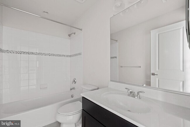 Foto del edificio - 23470 Madison Heights Terrace