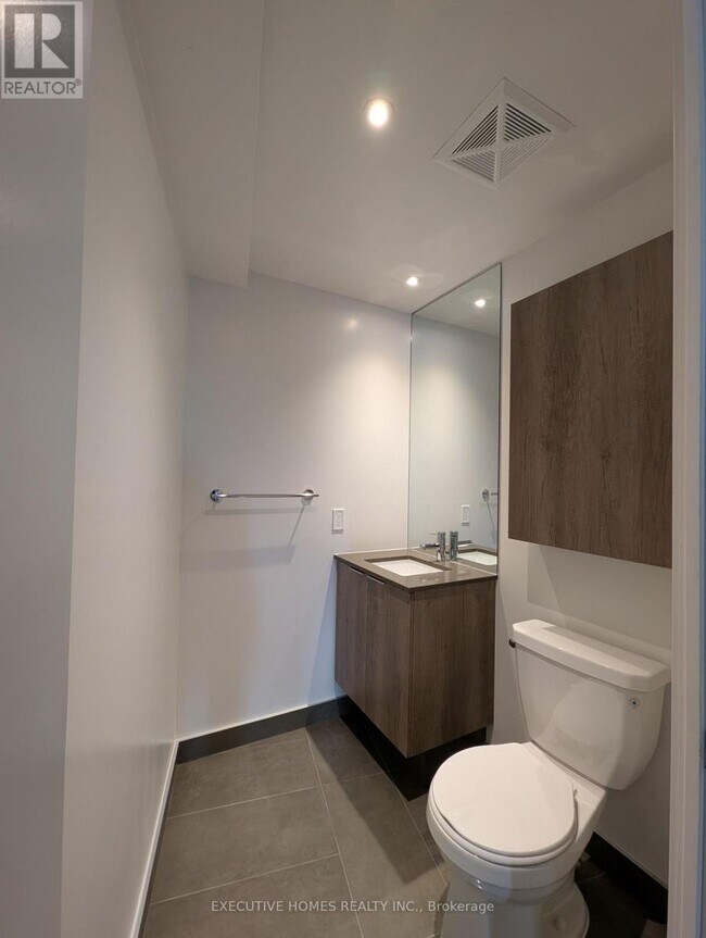 Photo du bâtiment - 491 Soho Ave