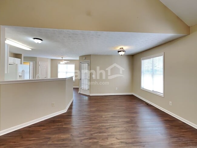 Building Photo - 3930 Pheasant Run Trce