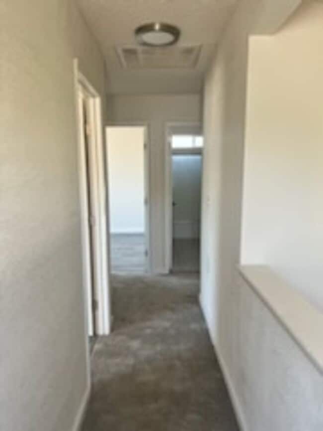 Building Photo - South Bakersfield Home