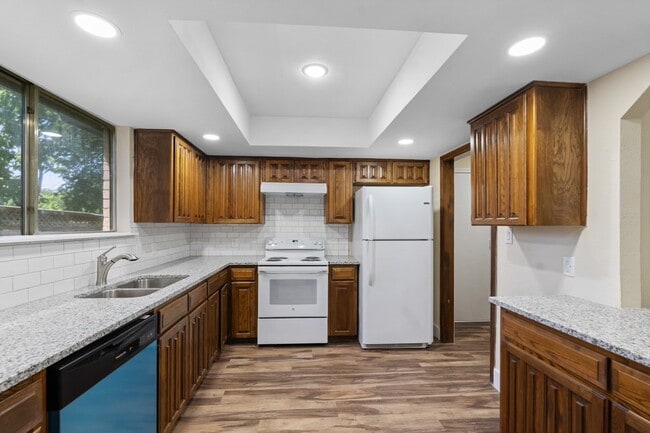 Foto del edificio - 1037 Alicia Ln