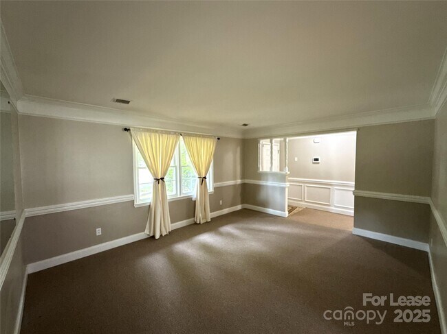 Foto del edificio - 118 Manning Dr