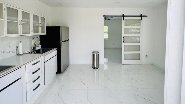 Foto del edificio - 1315 NE 181st St