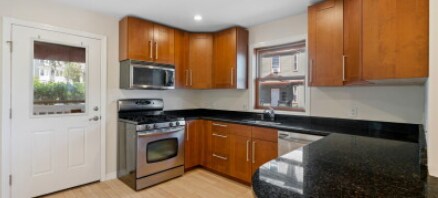 Primary Photo - 65 Calumet St