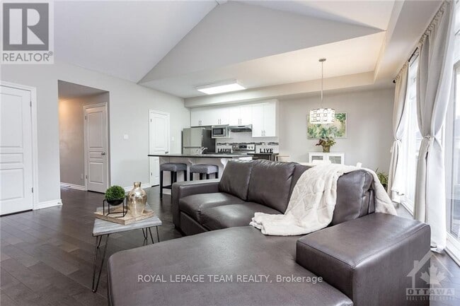 Building Photo - 1065 Beryl Private