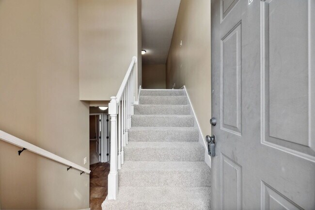 Building Photo - 1723 Thistlewood Dr