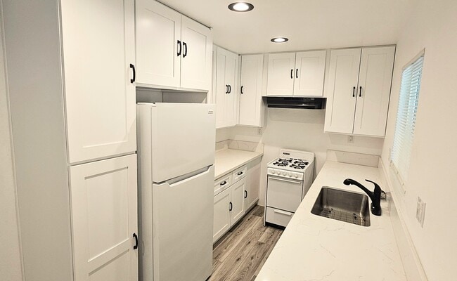 Foto del edificio - 315 E 16th St