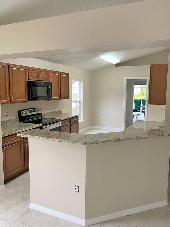 Building Photo - 2470 Alicia Ln