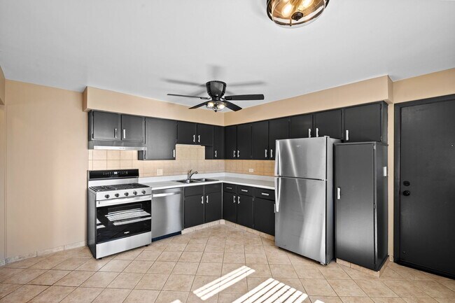 Foto del edificio - 2124 N Harlem Ave