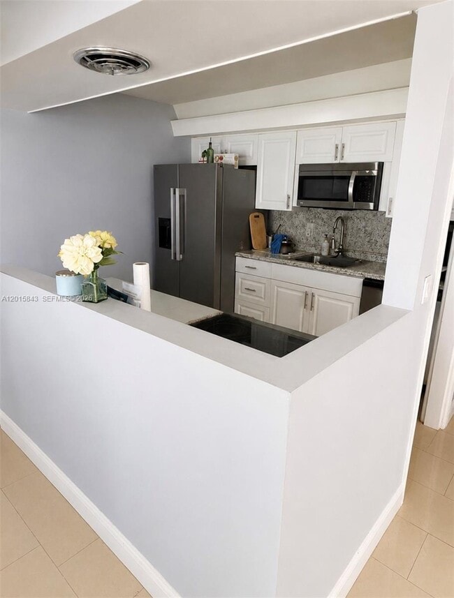 Foto del edificio - 1010 N 74th Way
