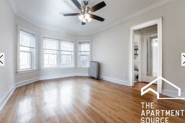 Photo - 3914 N Pine Grove Ave Apartment