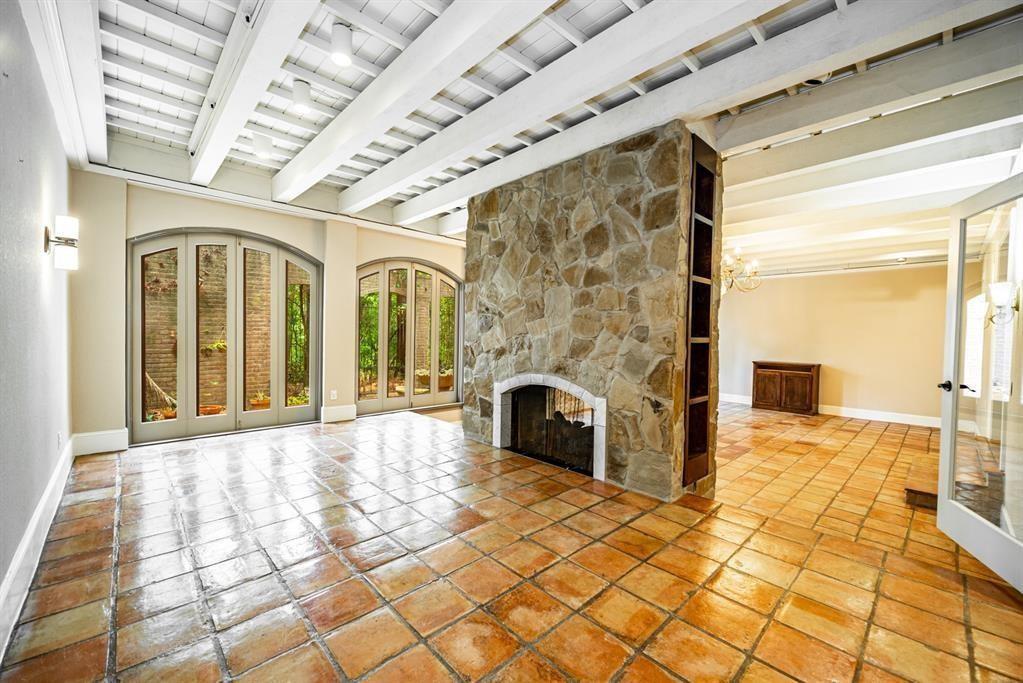 Primary Photo - 14 Woodstone St