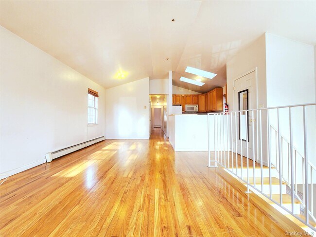 Foto del edificio - 1516 Jarvis Ave
