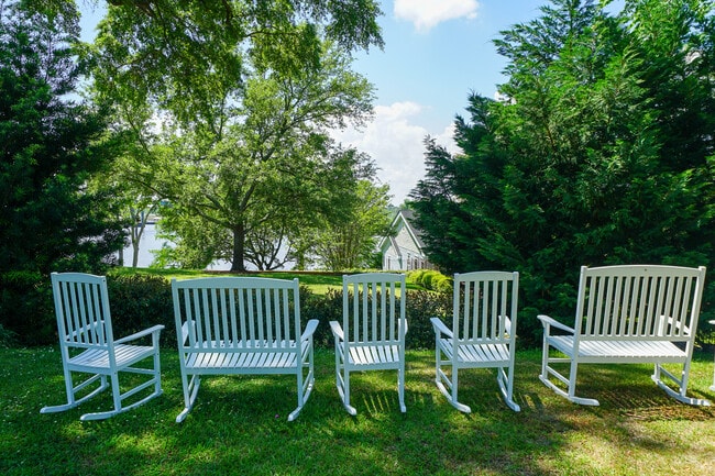 Building Photo - 416 S Front St