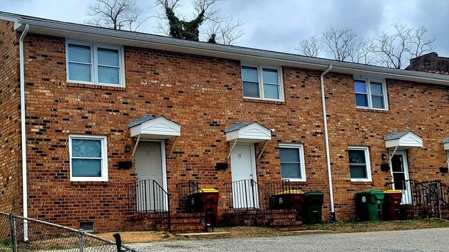 Building Photo - 1516 W Clara Dr
