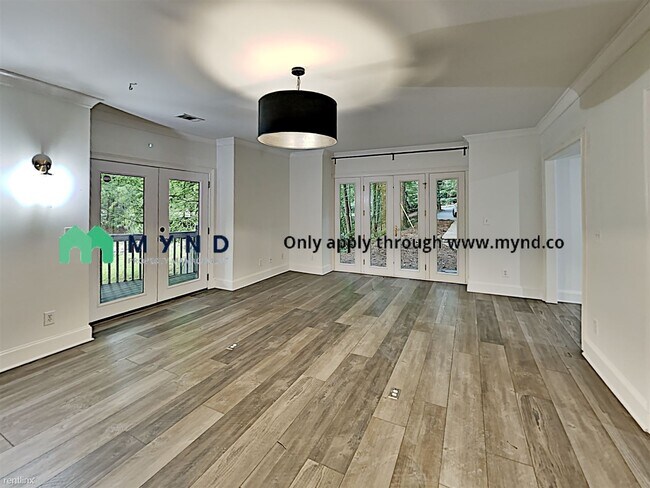 Building Photo - 3 br, 2.5 bath House - 3390 Spalding Dr
