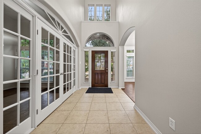 Foto del edificio - 5215 Field Briar Ln