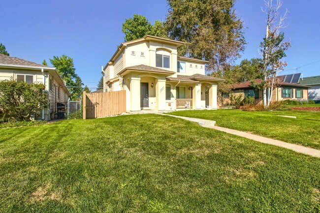 Foto del edificio - 2453 S Race St