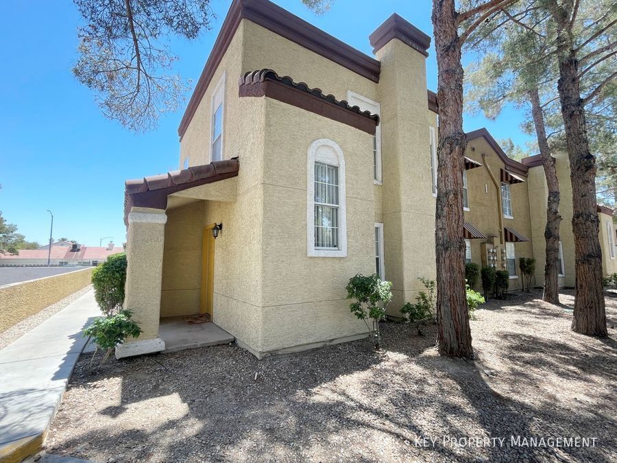 Primary Photo - 2801 N Rainbow Blvd