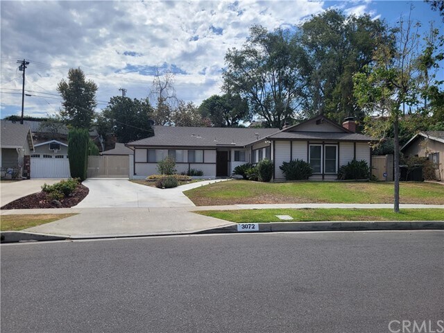Foto del edificio - 3072 Maple Ave