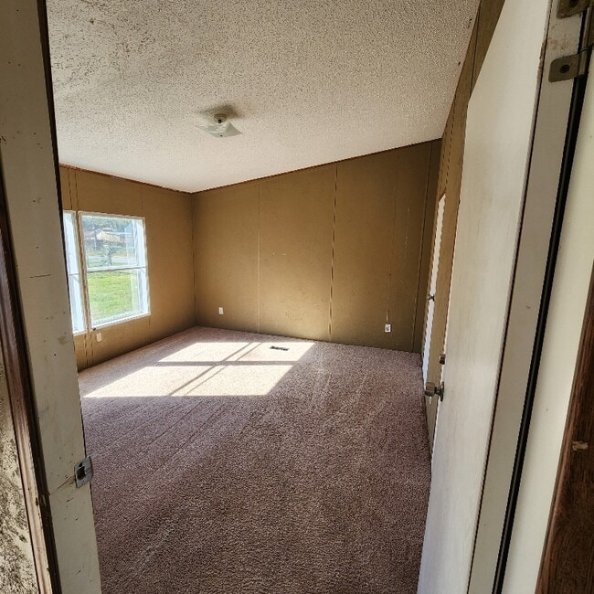 Building Photo - 15271 Country W Dr