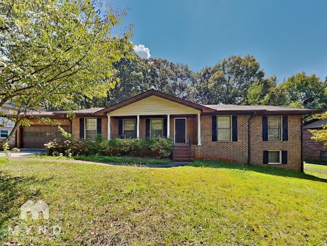 Building Photo - 2121 W Chester Cir SE