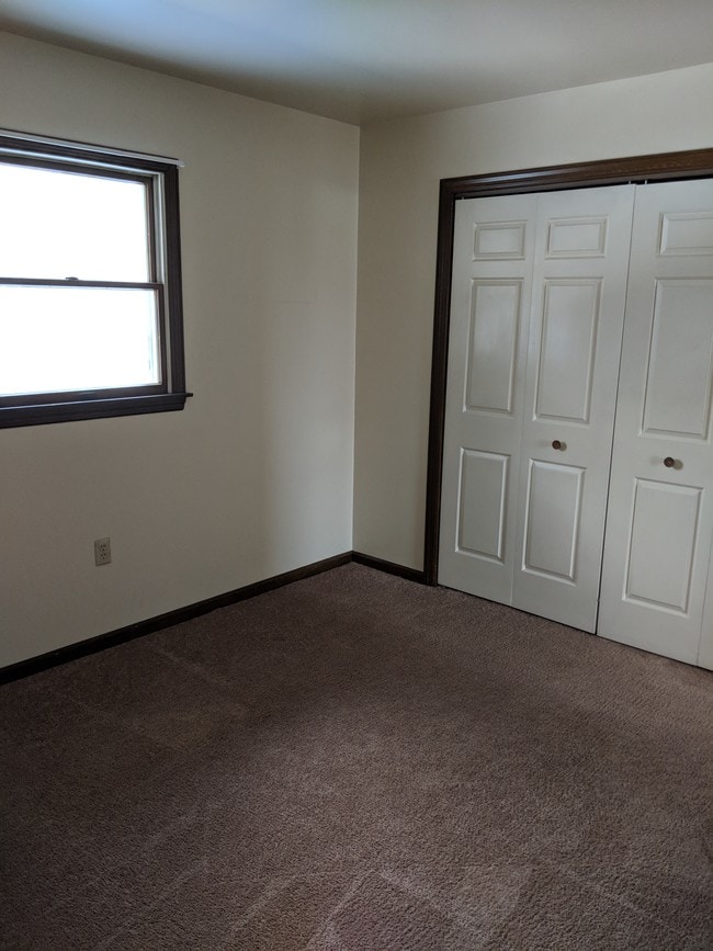 Building Photo - 239 N Plum St