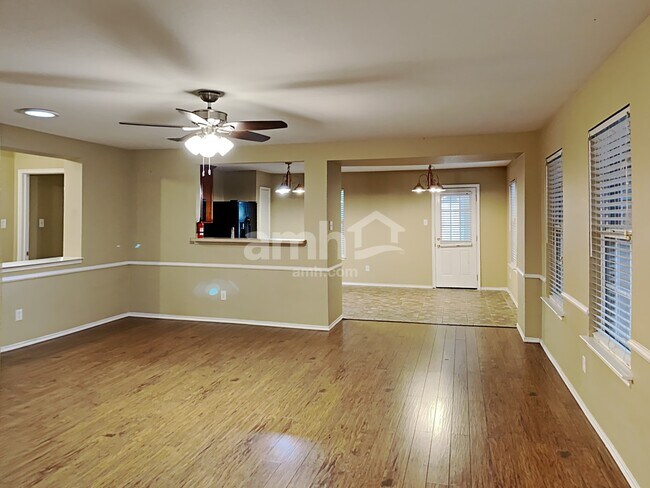 Building Photo - 13723 High Mesa Rd