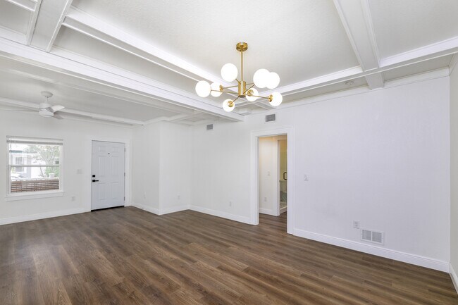 Foto del edificio - 644 6th Ave N