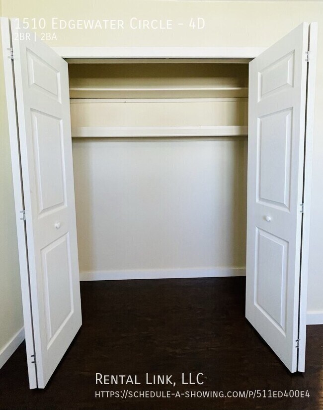 Foto del edificio - 1510 Edgewater Cir