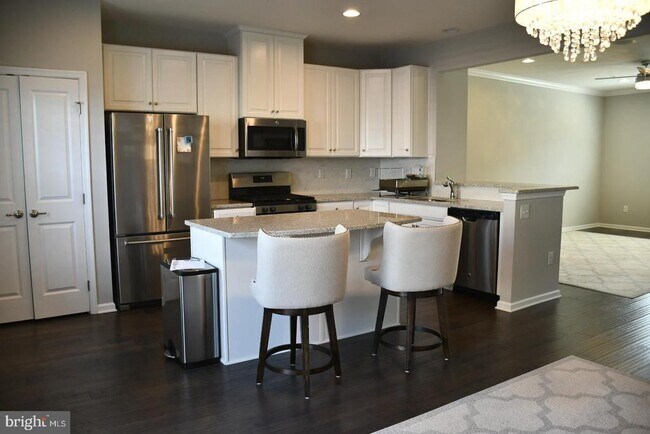 Building Photo - 218 Foxtail Wy