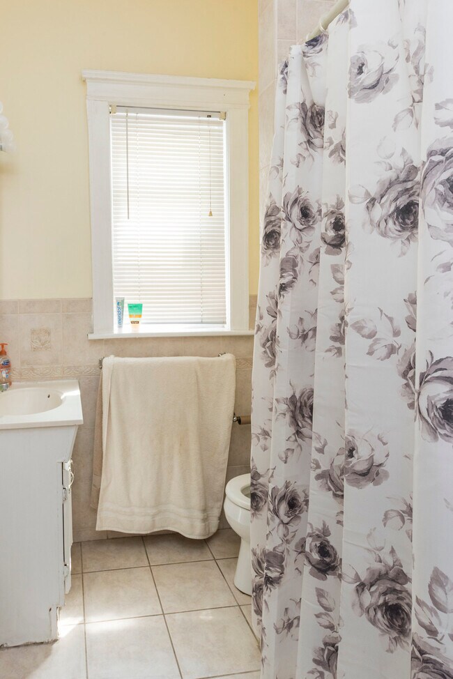 Foto del edificio - 158 Magazine St