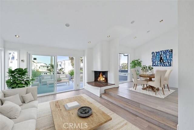Foto del edificio - 411 Goldenrod Ave