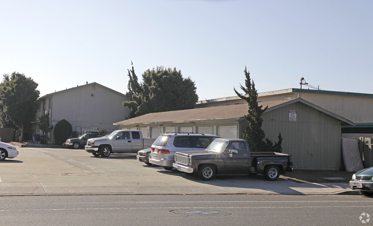 Foto principal - 36867 Sycamore St