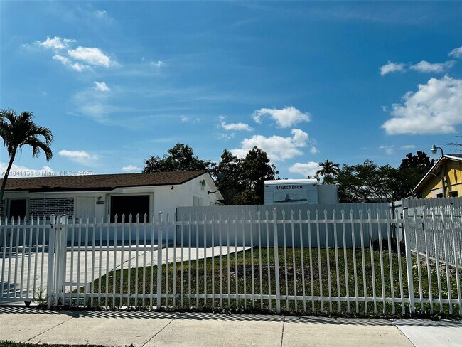 Foto del edificio - 30120 SW 152nd Ave