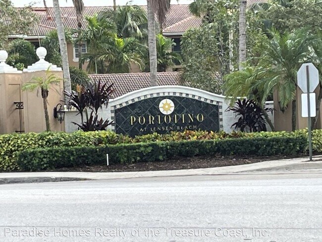 Foto del edificio - 2 br, 2 bath House - 3655 NW Mediterranean...