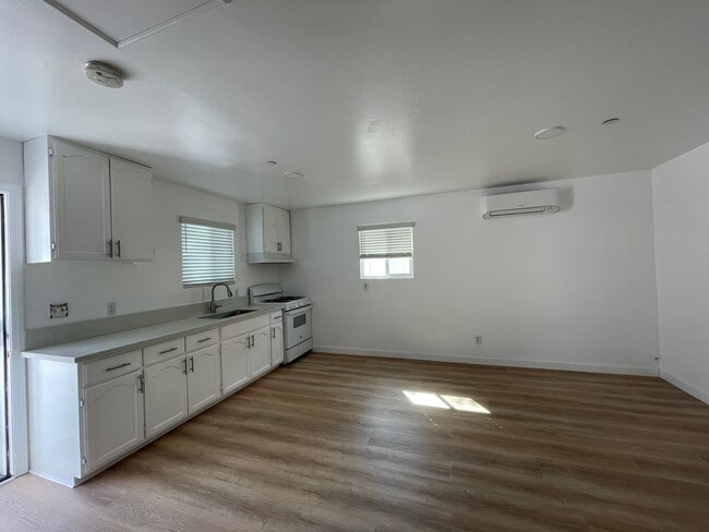 Building Photo - 14788 Polk St