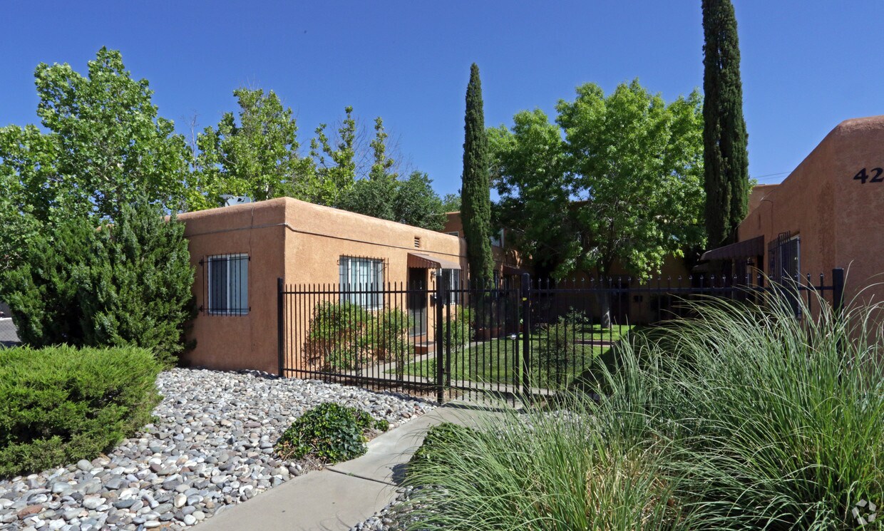 Building Photo - 4221 Mesa Grande Pl SE