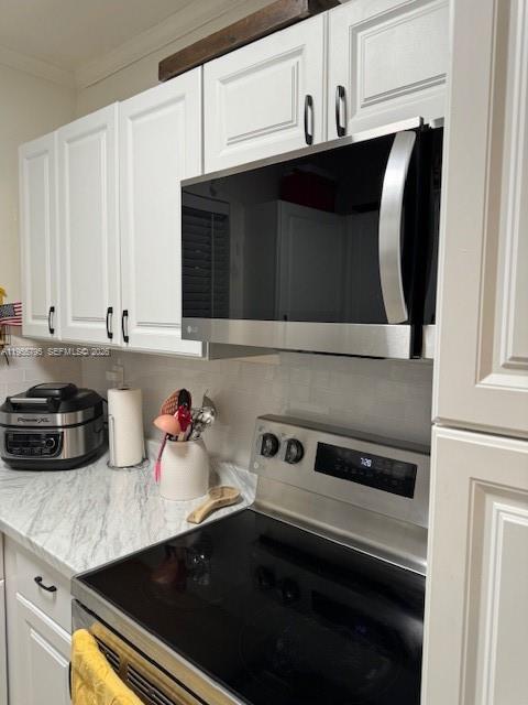 Building Photo - 2452 Taylor St