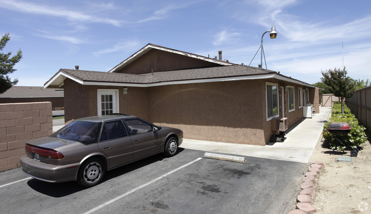 Foto del edificio - High Desert Apartments