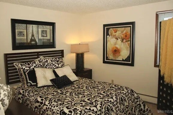 Building Photo - 131 Peppertree Dr