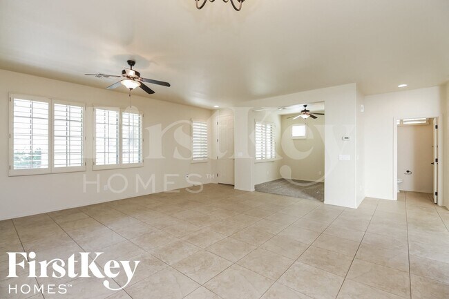 Foto del edificio - 3441 S Jacana Ln