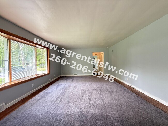 Foto del edificio - 4660 Taylor St