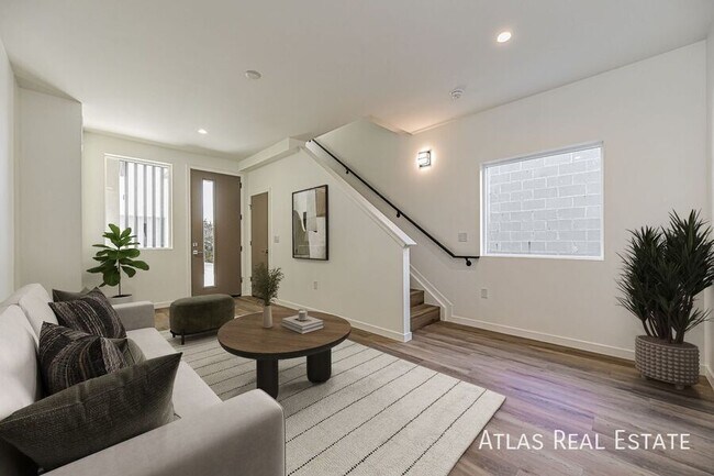 Foto del edificio - 2640 S Delaware St