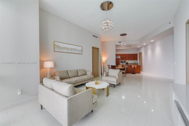 Foto del edificio - 15901 Collins Ave