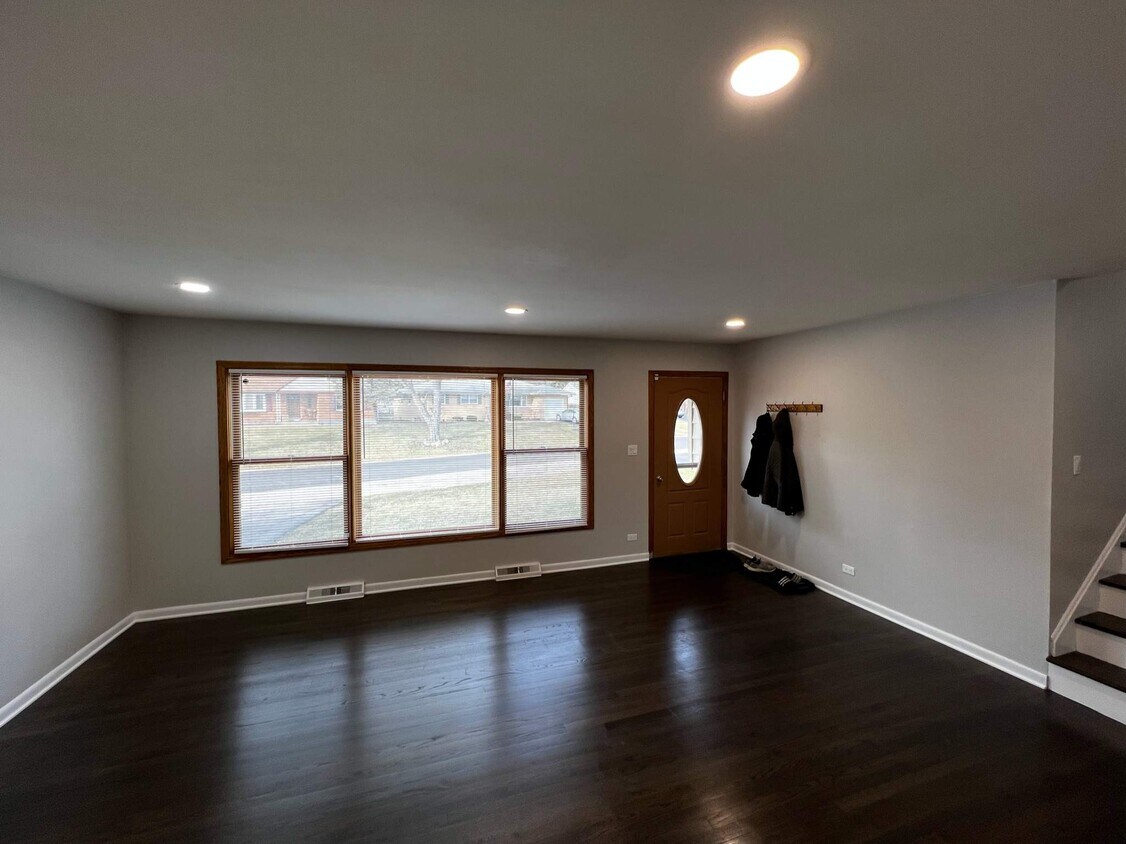 Foto principal - 25639 W Chesney Dr