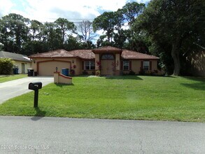 Building Photo - 310 Seahorse Cir SE